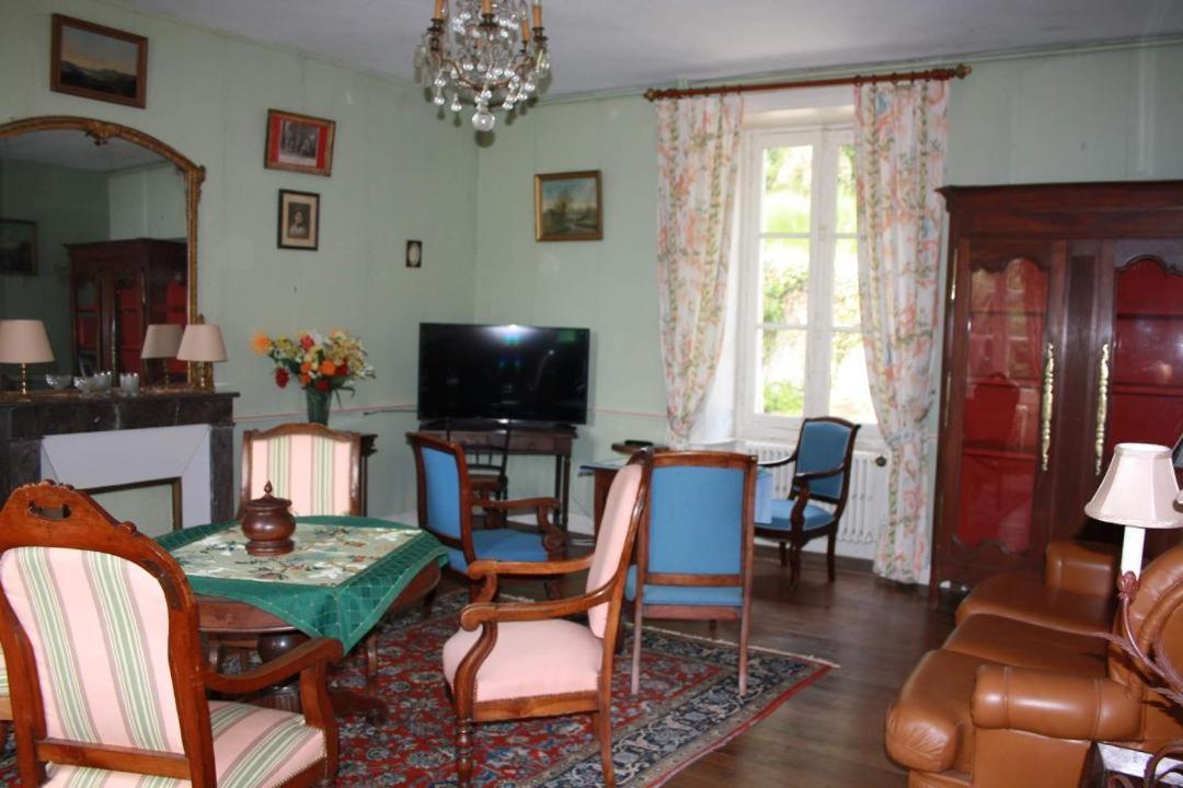Domaine De La Borliere Villa Fenioux  ภายนอก รูปภาพ